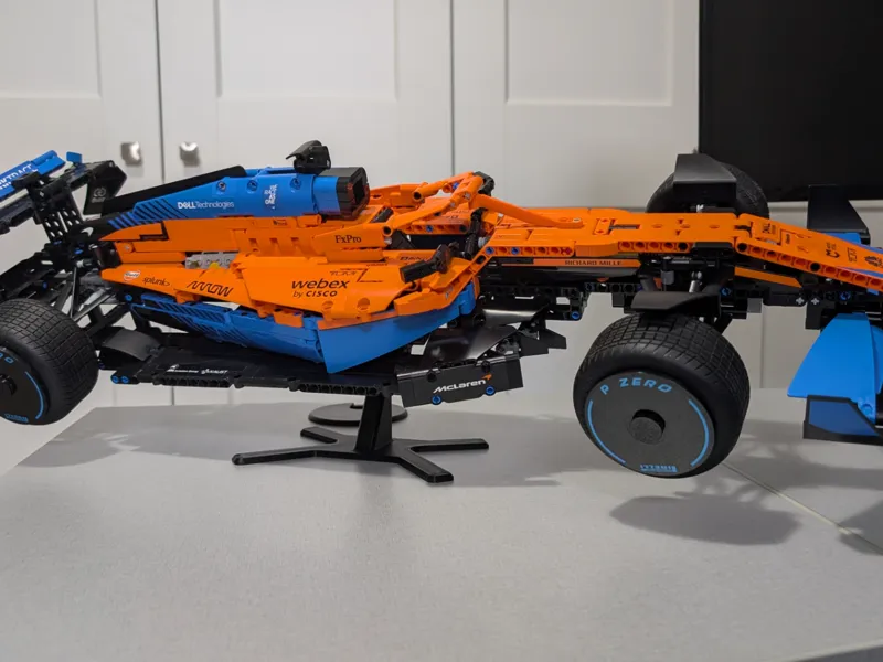 Stand for Formula 1 Bricks 1:8 scale