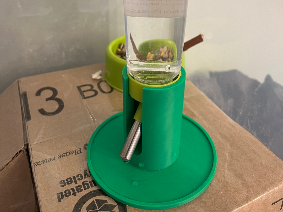 Hamster water bottle holder