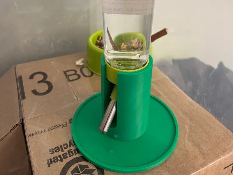 Hamster water bottle holder