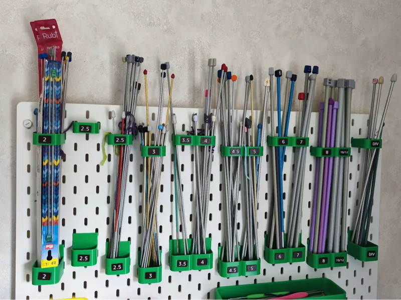 Knitting needle holder for Skadis