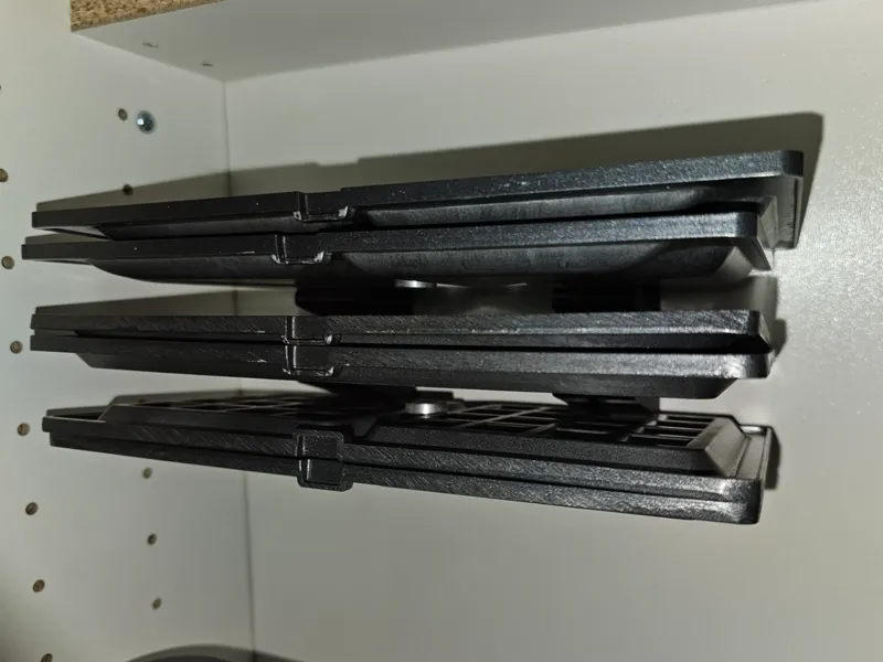 Sandwich maker plate wall holder