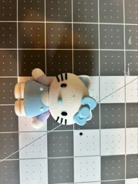 Porte-clés et figurine articulés Hello Kitty — photo 10