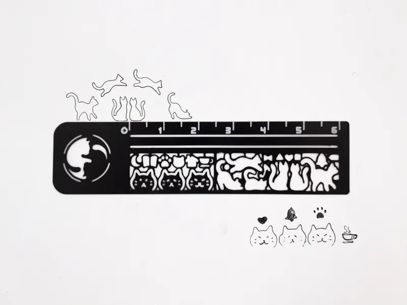 Midori Clip | Cat stencil with 6 inch scale