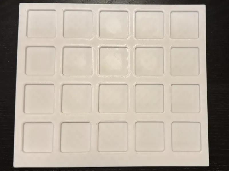 Tray für verschiedene Anwendungen
