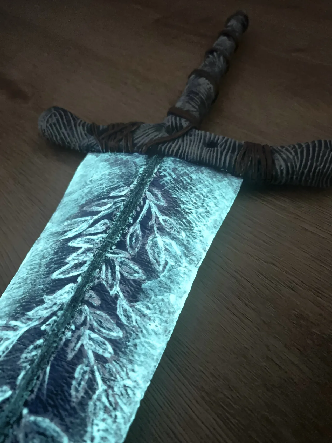 Darkmoon Greatsword - Elden Ring view 4
