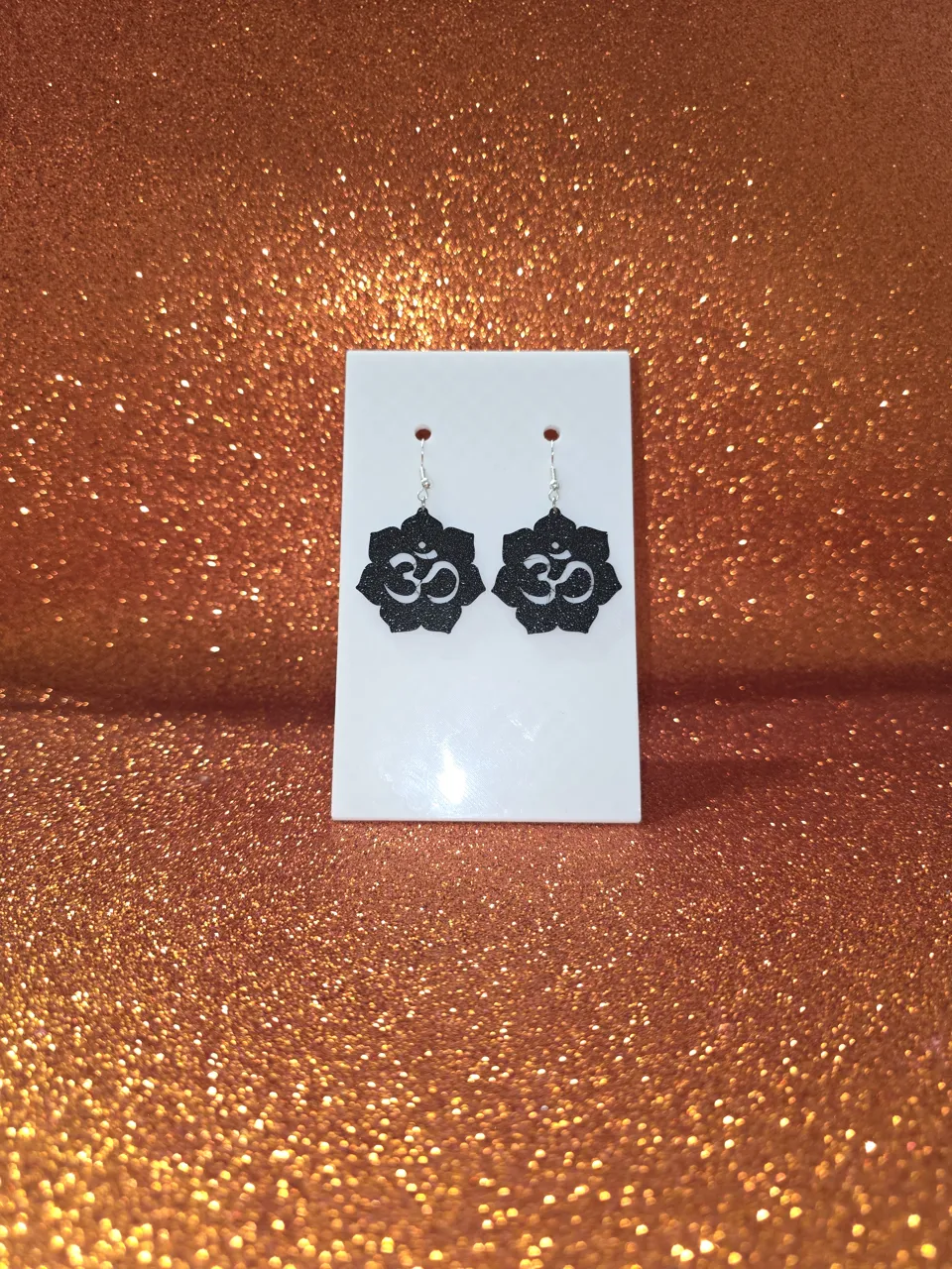 Omalotus earrings view 2