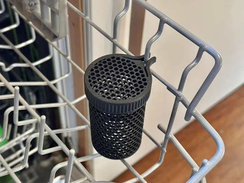 Dishwasher container for small parts V2