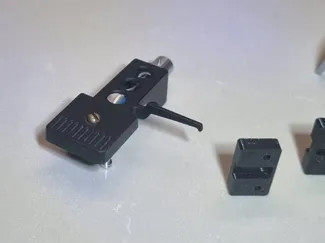 Headshell support for 70's turntable 