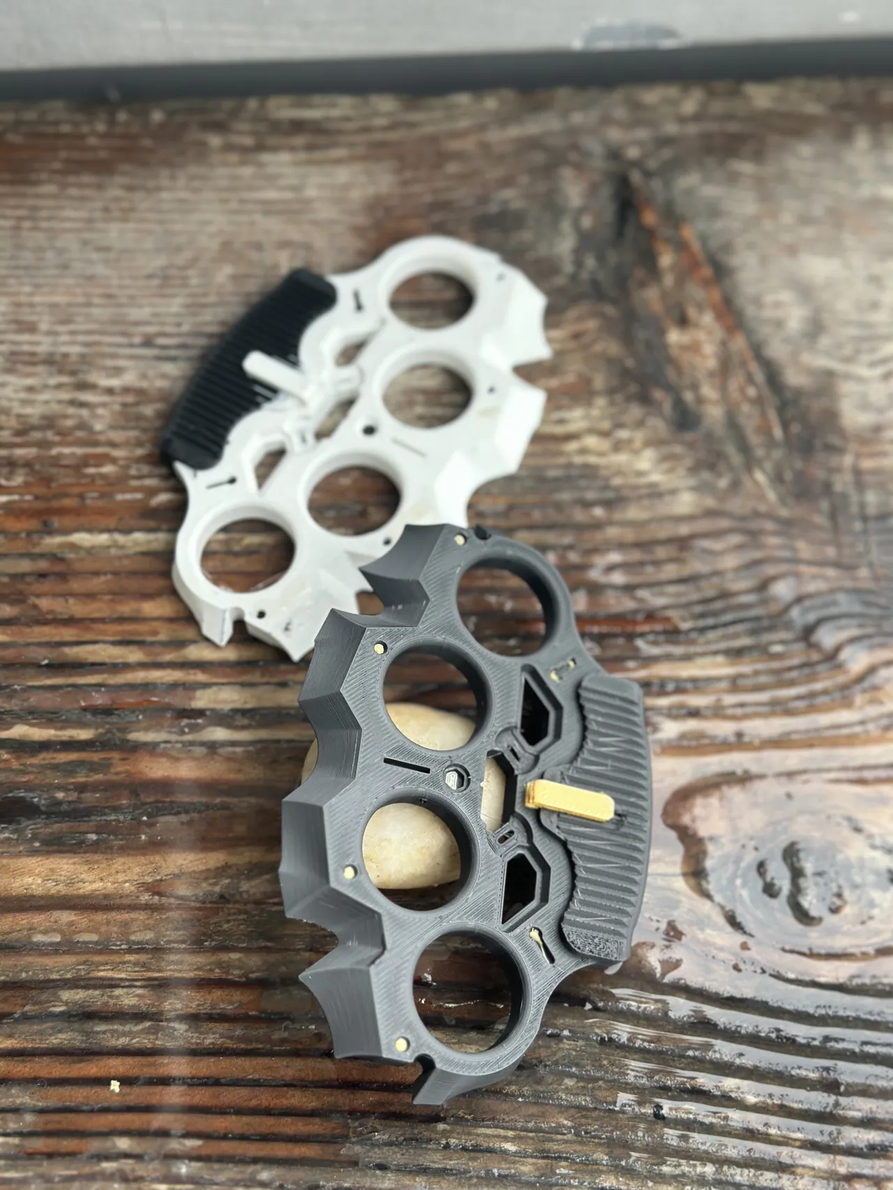 brass knuckles view 4
