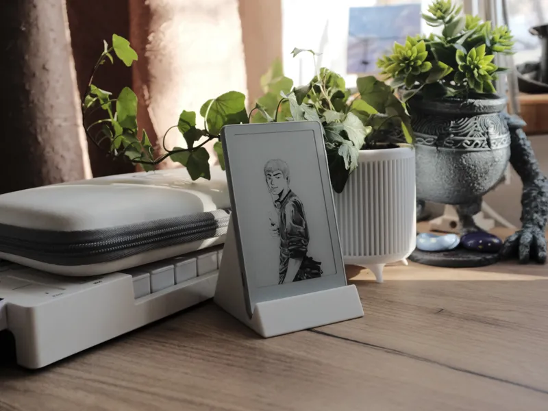 XTEInk X4 Desk Stand (no watch holder)