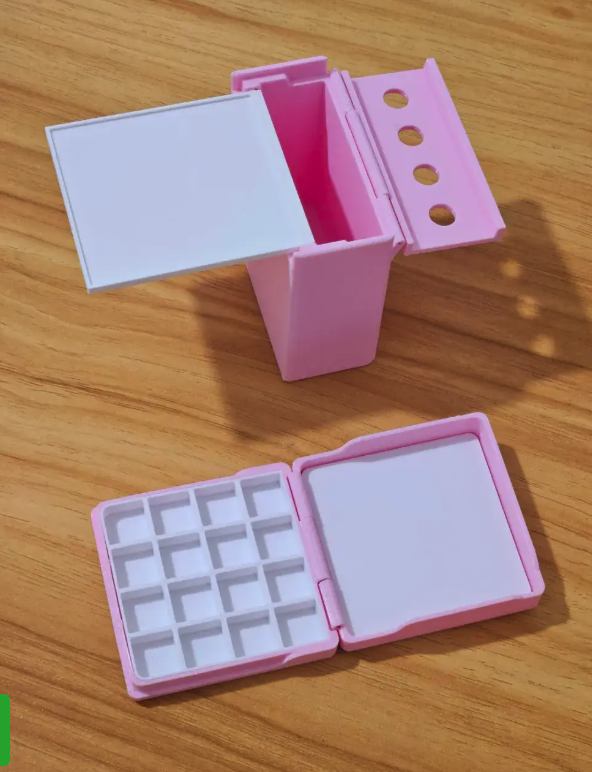 Miniatura 2 do modelo 3D 水彩盒（带水桶适配马蒂尼9色水彩盒）