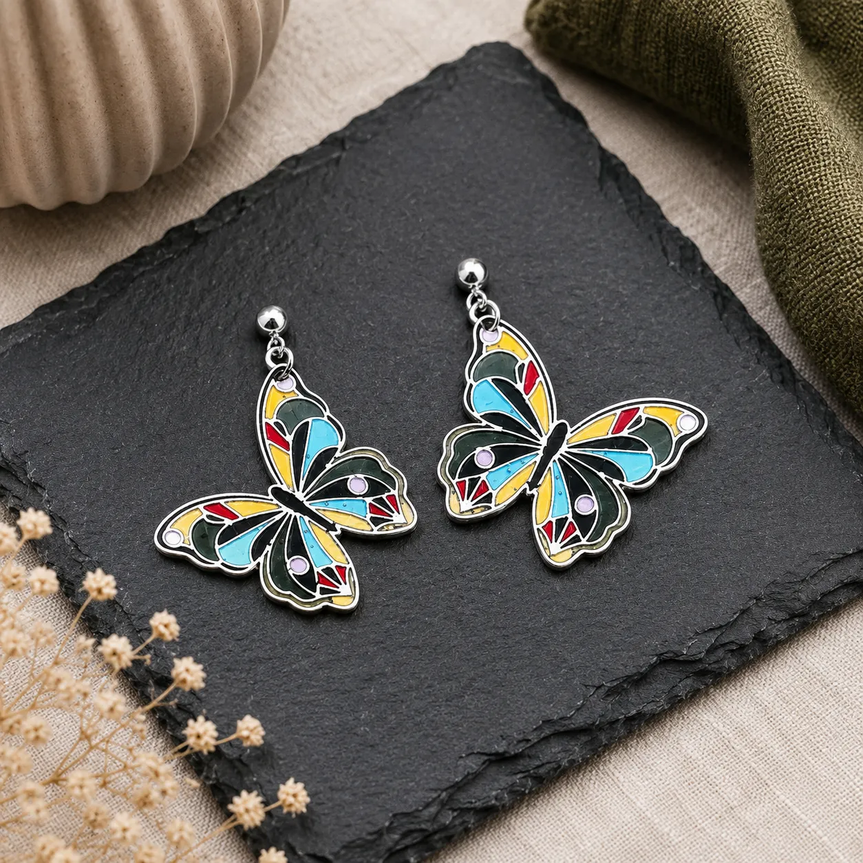 Pendientes Mariposa Geométrica view 2