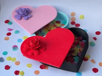 Rosy heart-shaped box (Cake-like decor)