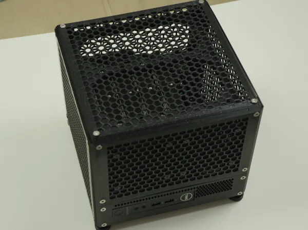 https://makerworld.bblmw.com/makerworld/model/USae7cc381e2209c/design/2025-11-04_9930d9bc15f428.jpg