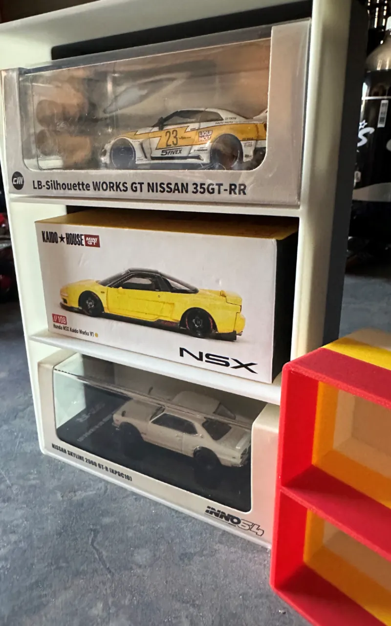 Acrylics holders for various sizes of diecast