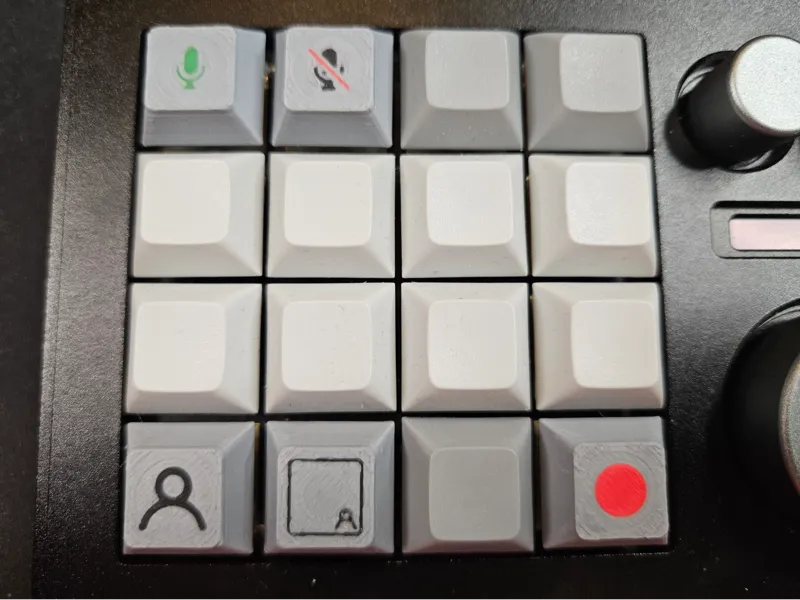 Custom XDA MX keycaps with logo