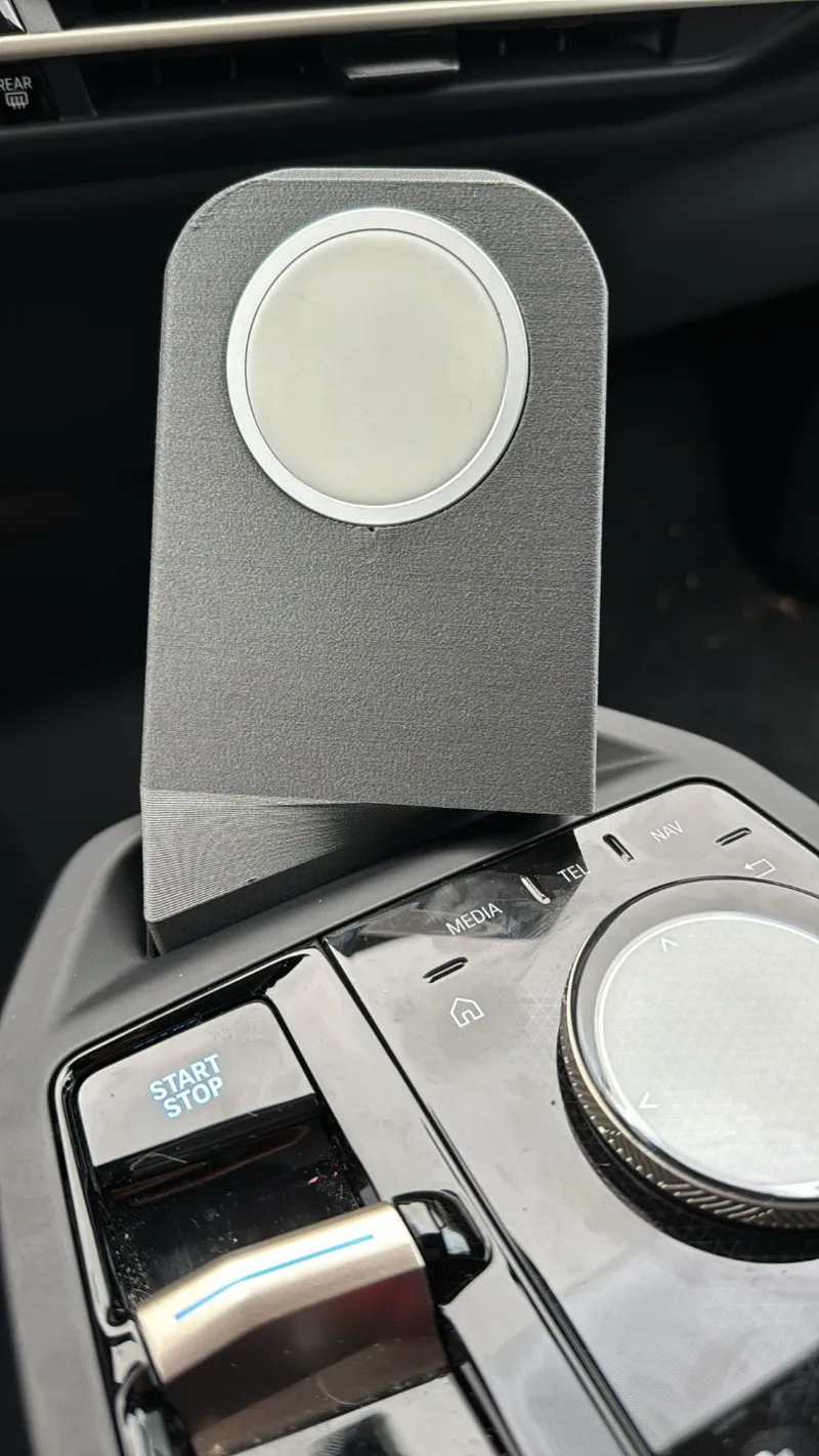 BMW iX magsafe iphone mount