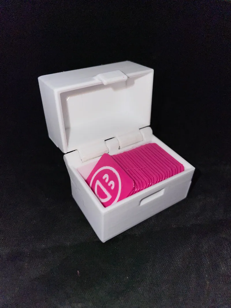 emoji memory card game 