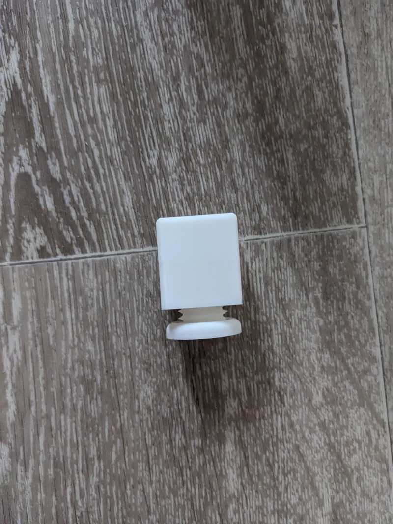 Adjustable foot for 23mm cleat square wood