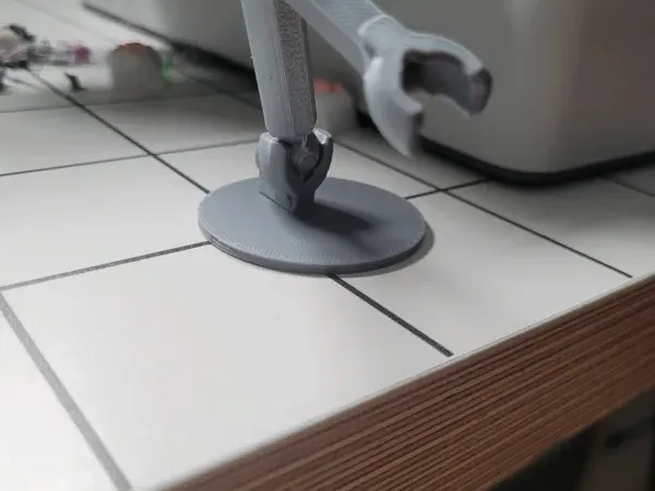 Bras robotisé extensible à rotules