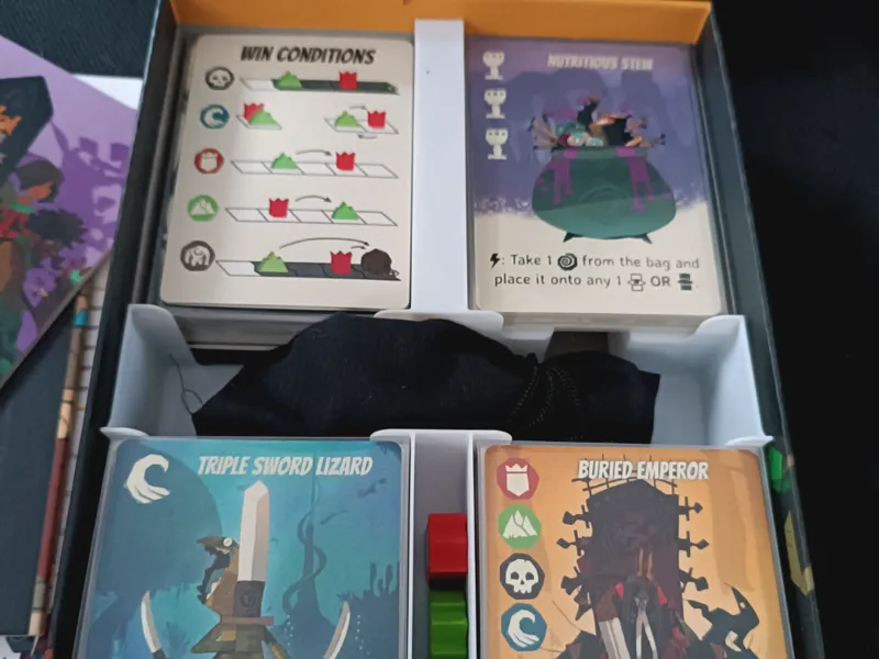 Hidden Leaders + Forgotten Legends game insert