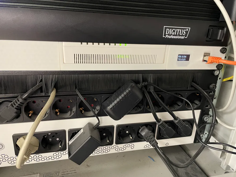 Alcatel G-011G-P Rack Mount by kangguru - MakerWorld