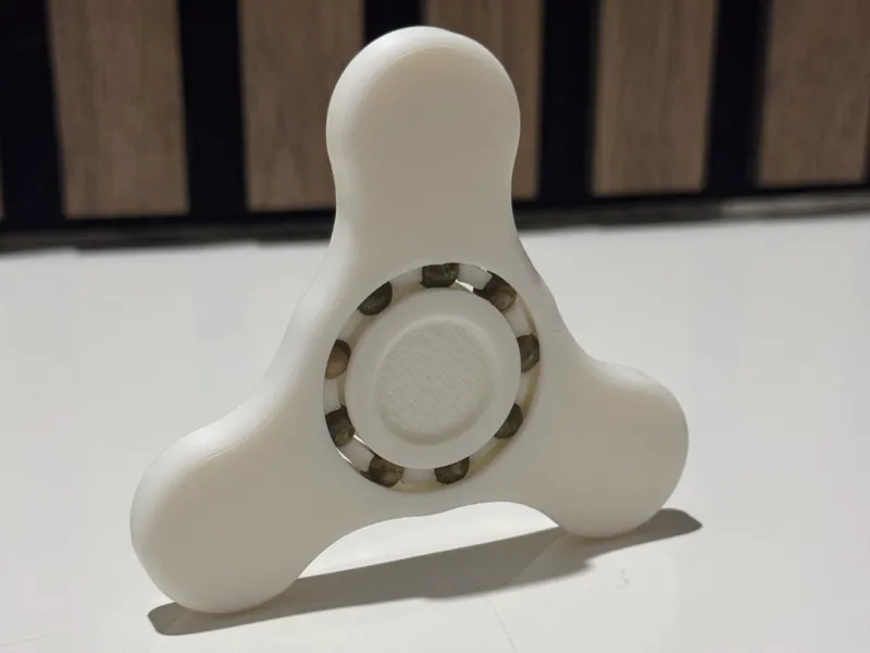Fidget Spinner (integrated airsoft BB bearing)