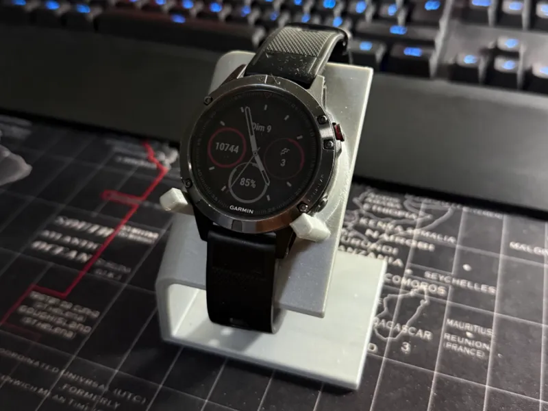 Support Garmin Fenix 5 avec passage de câble