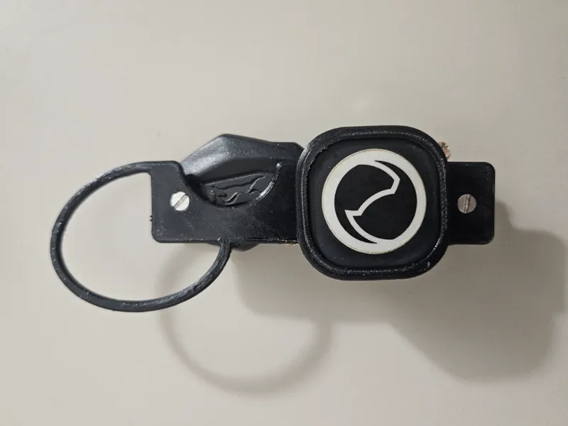 Key Holder With JioTag Go