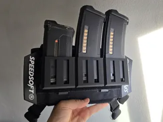 Triple M4 Mag Holder – MOLLE