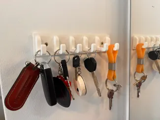 Sleek Minimalist Screw-Mount Entryway Key Rack