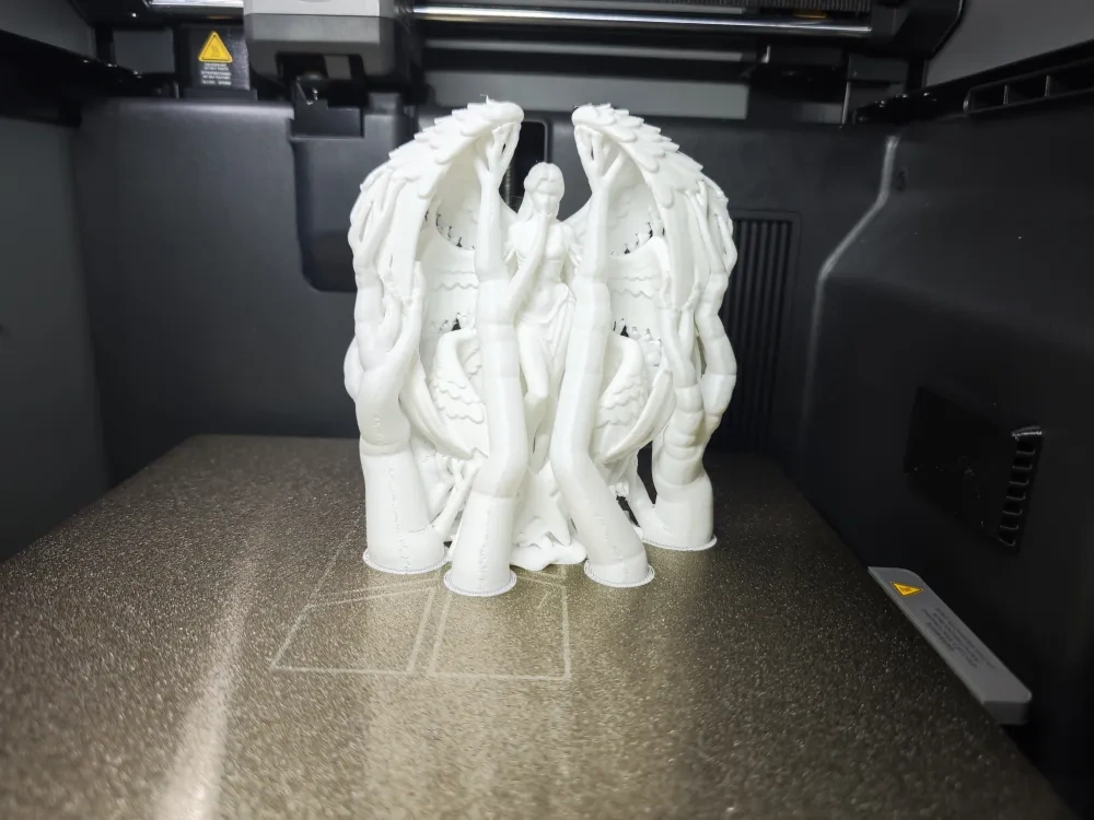 Miniatura 3 do modelo 3D 守护炽天使