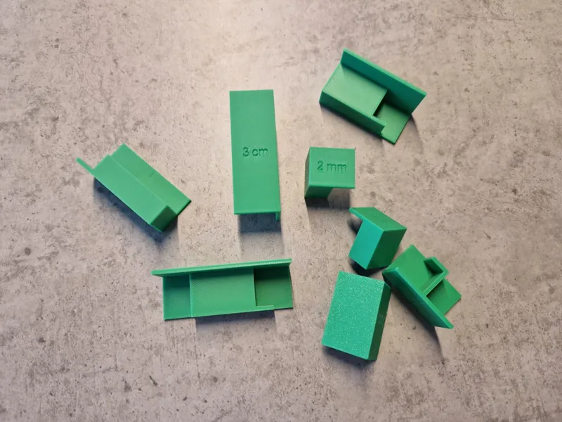 Drawer front 2 mm & 3 cm (for gola handle) spacers