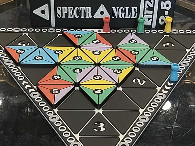 SPECTRANGLE BOARD GAME - Bookcase Edition