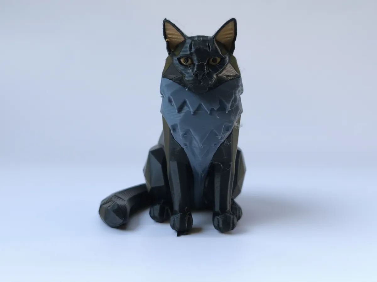Figurine chat Maine Coon minimaliste