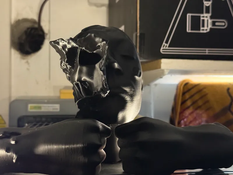 Statue skull Hellfest