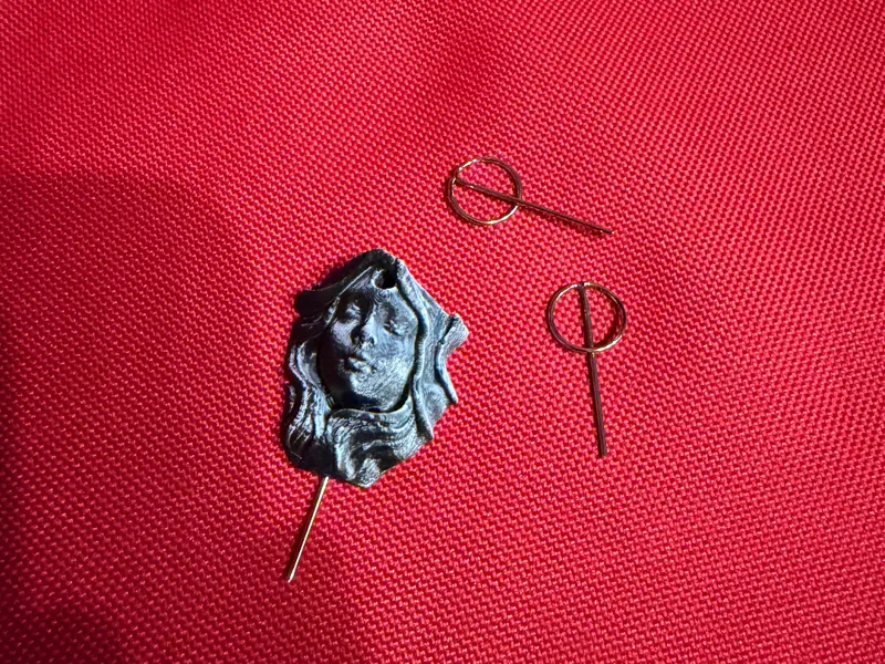 Sim Ejector pin face inspired.