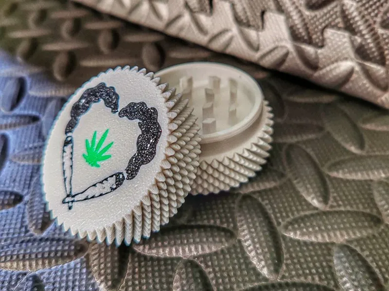 grinder love canna