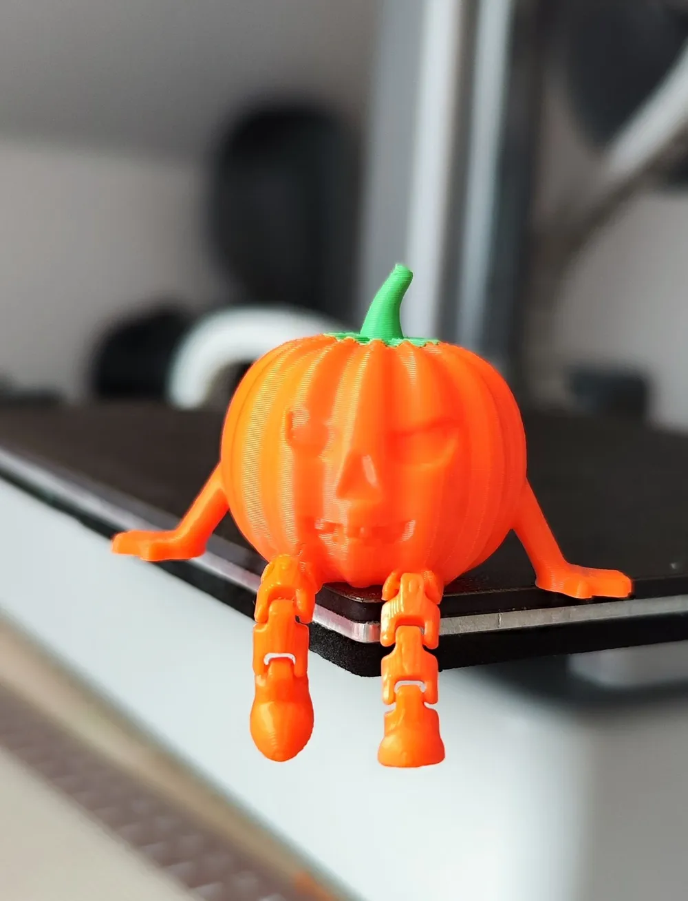 Articulated Halloween pumpkin - Free 3D Print Model - MakerWorld