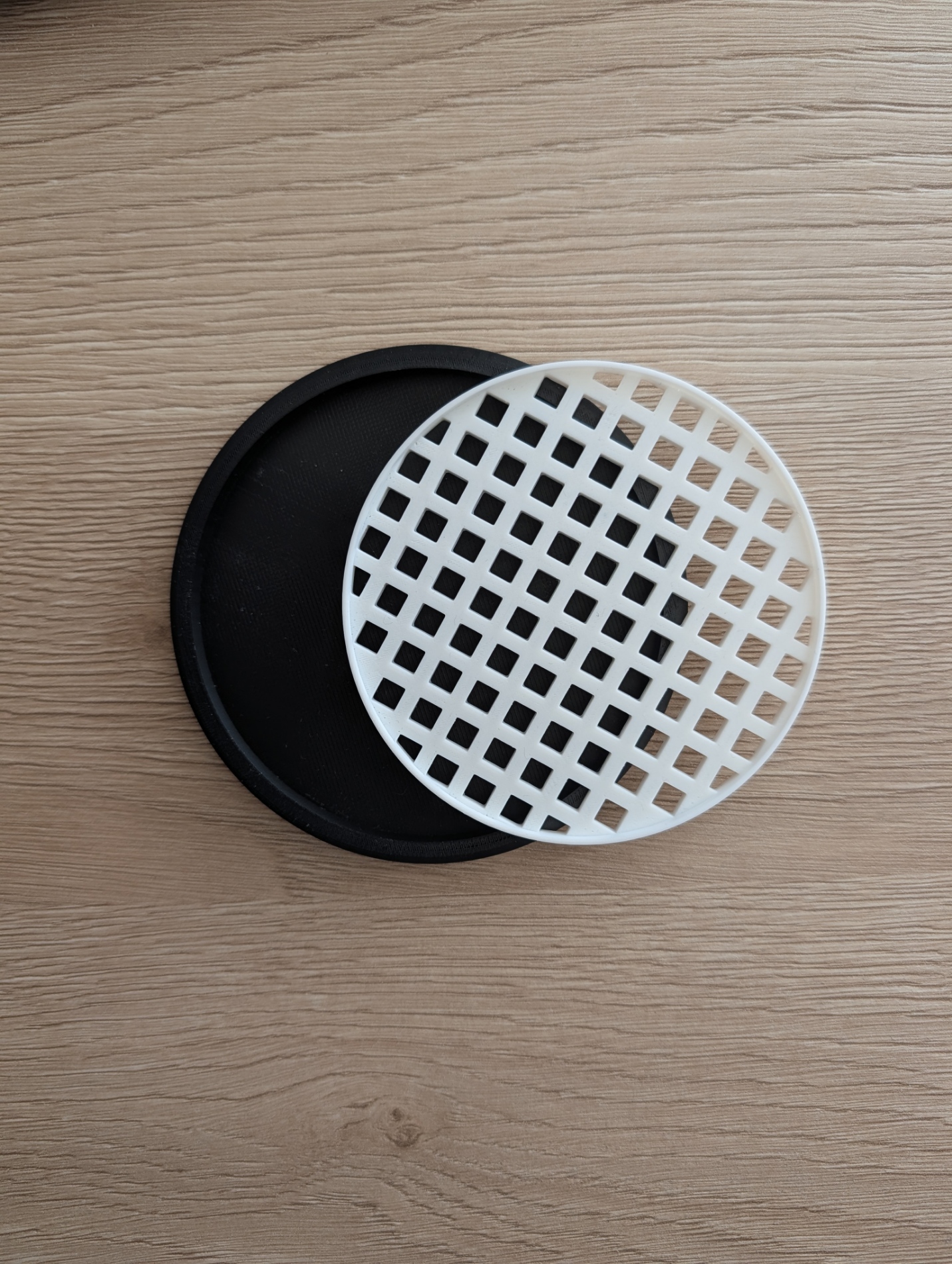 Miniatura 2 do modelo 3D Customizable Coaster with Removable Insert