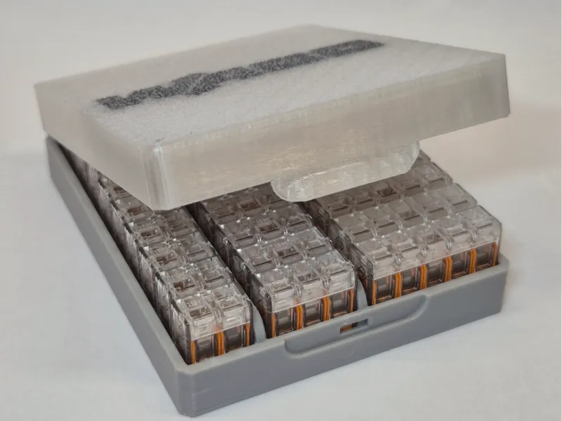 Box for 30 Wago 221 connectors