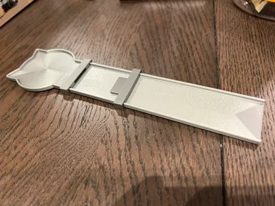 Cat strip extrusion spoon