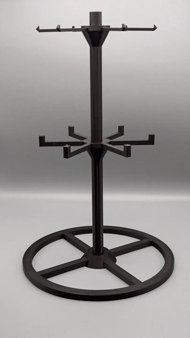 Spinning Keychain Display Wider Base. Remixed by SskarthVader MakerWorld: Download Free 3D Models - 3D model önizlemesi