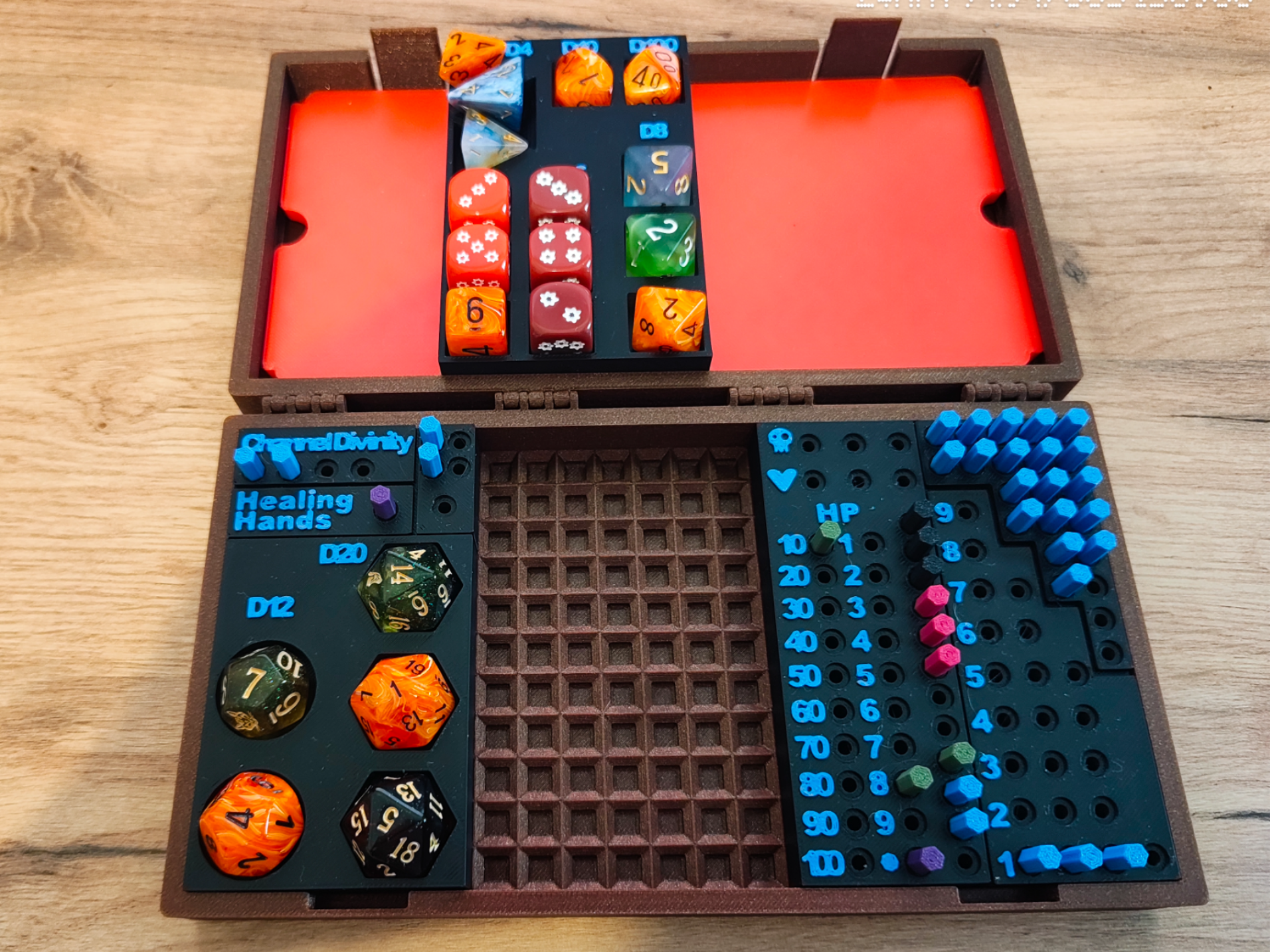 DnD Modular Customizable Dicebox + trackers