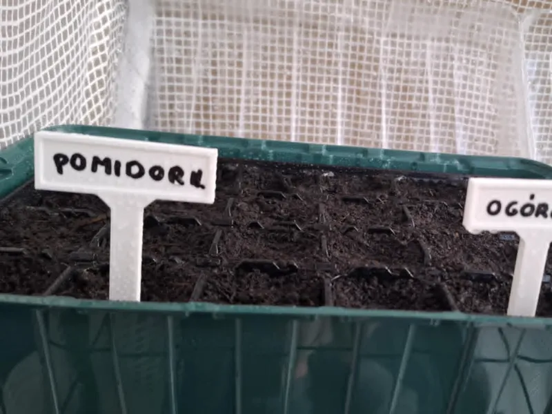 plant name tag 