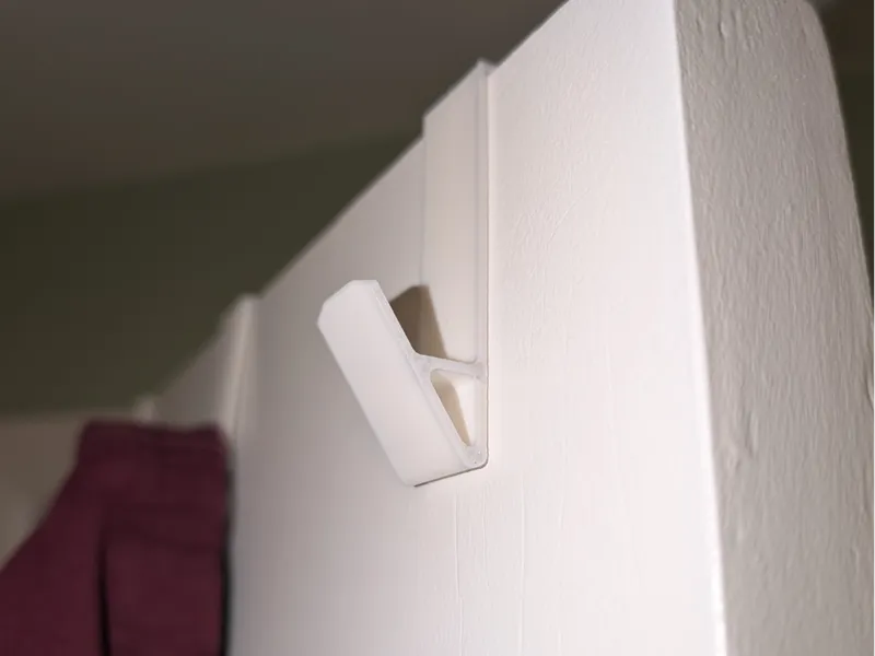 Low Profile Over Door Coat Hanger