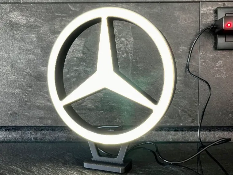 Mercedes Stern Lampe