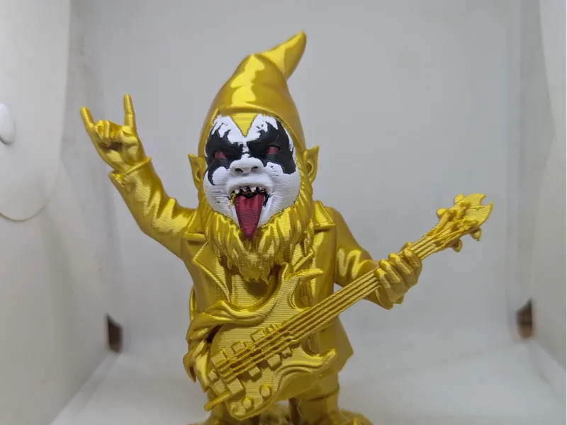 rock kabouter met kiss masker