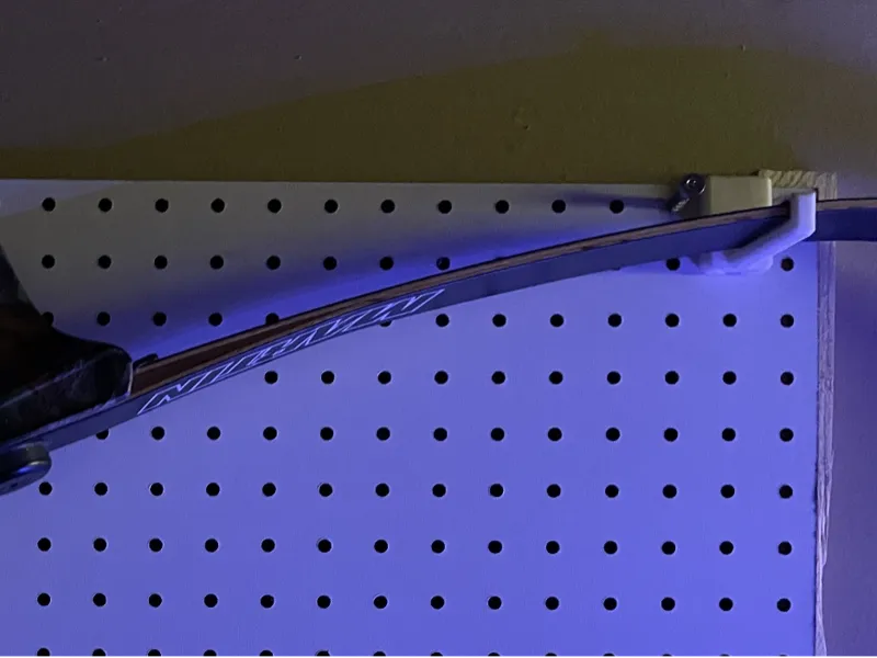 Bow Hanger - Sy's Peglock version
