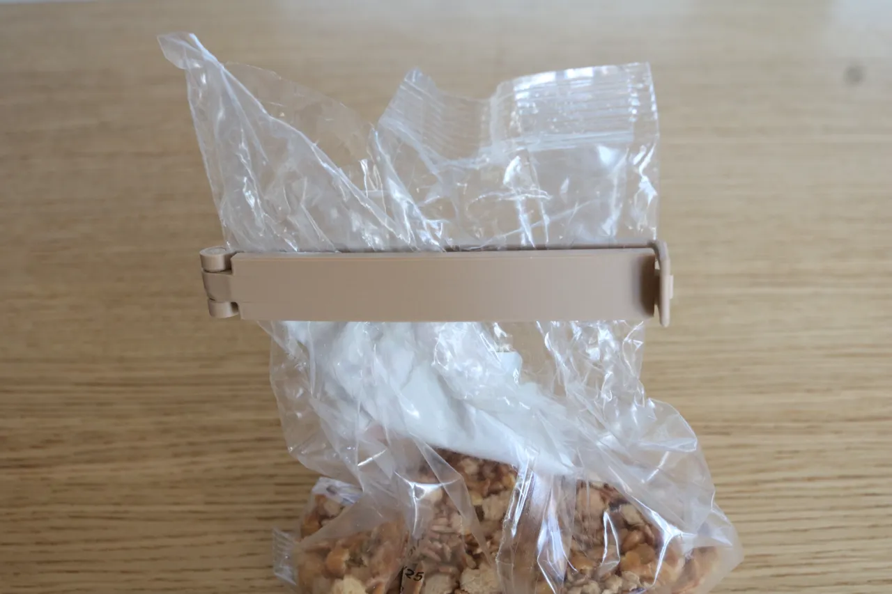 Bag Clips (Different sizes, Print in place) view 3